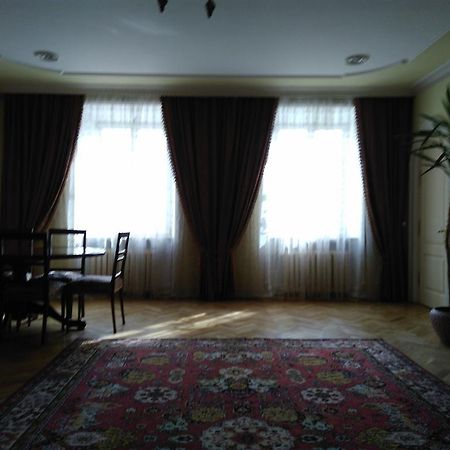 Apartment Na Rynok Square Львов Экстерьер фото