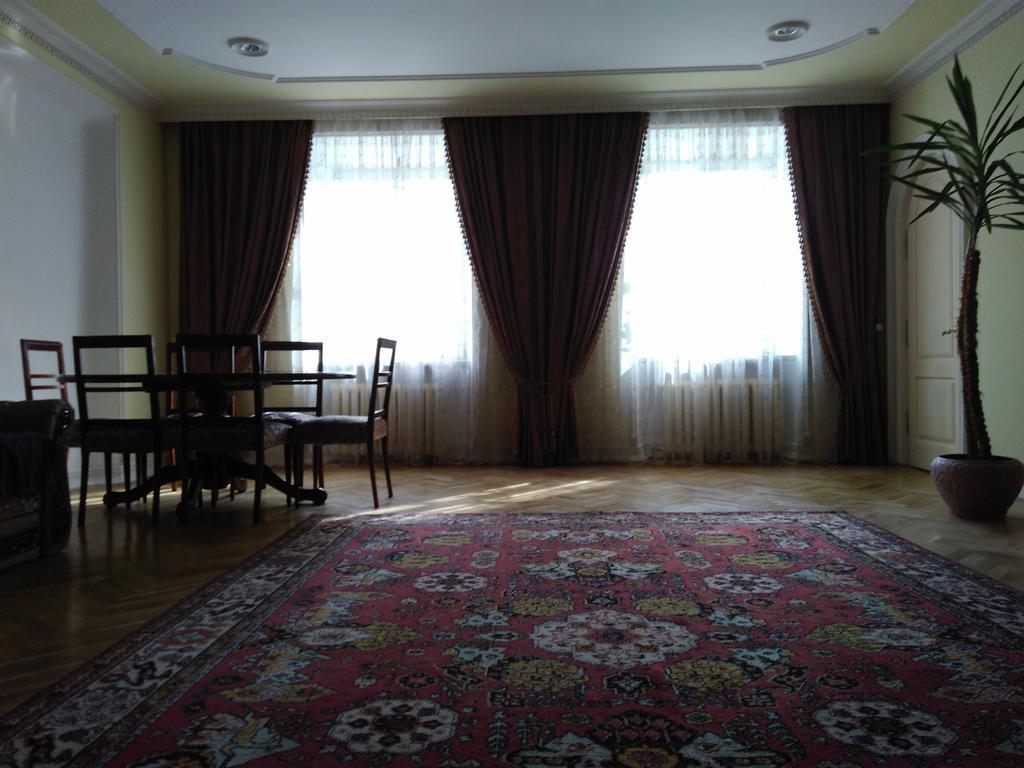 Apartment Na Rynok Square Львов Экстерьер фото